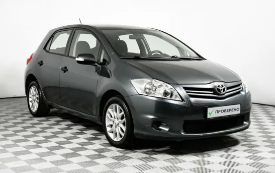 Toyota Auris 1.60 автоматическая, фото №1