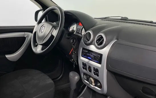 Renault Logan 1.60 автоматическая, фото №1