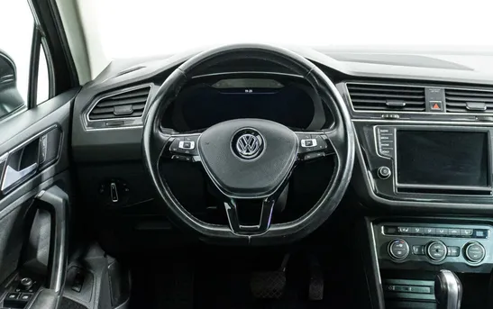 Volkswagen Tiguan 2.00 робот, фото №1