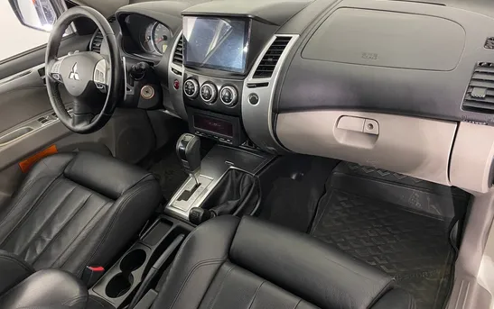 Mitsubishi Pajero Sport 2.50 автоматическая, фото №1