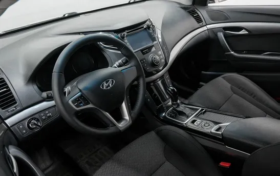 Hyundai i40 2.00 автоматическая, фото №1