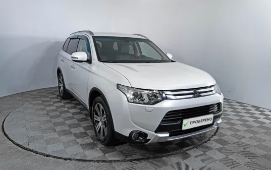 Mitsubishi Outlander 2.40 вариатор, фото №1