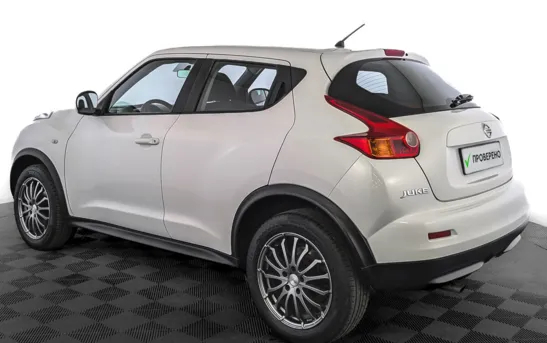 Nissan Juke 1.60 вариатор, фото №1