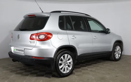 Volkswagen Tiguan 2.00 автоматическая, фото №1