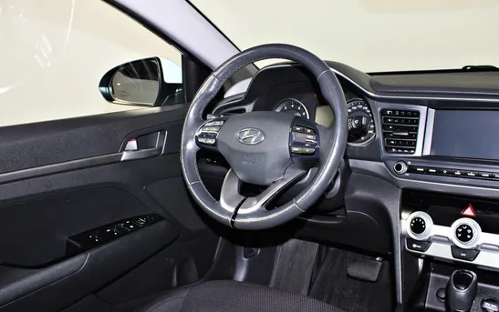 Hyundai Elantra 1.60 автоматическая, фото №1