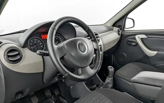 Renault Logan 1.40 механика, фото №1