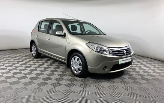 Renault Sandero 1.60 автоматическая, фото №1